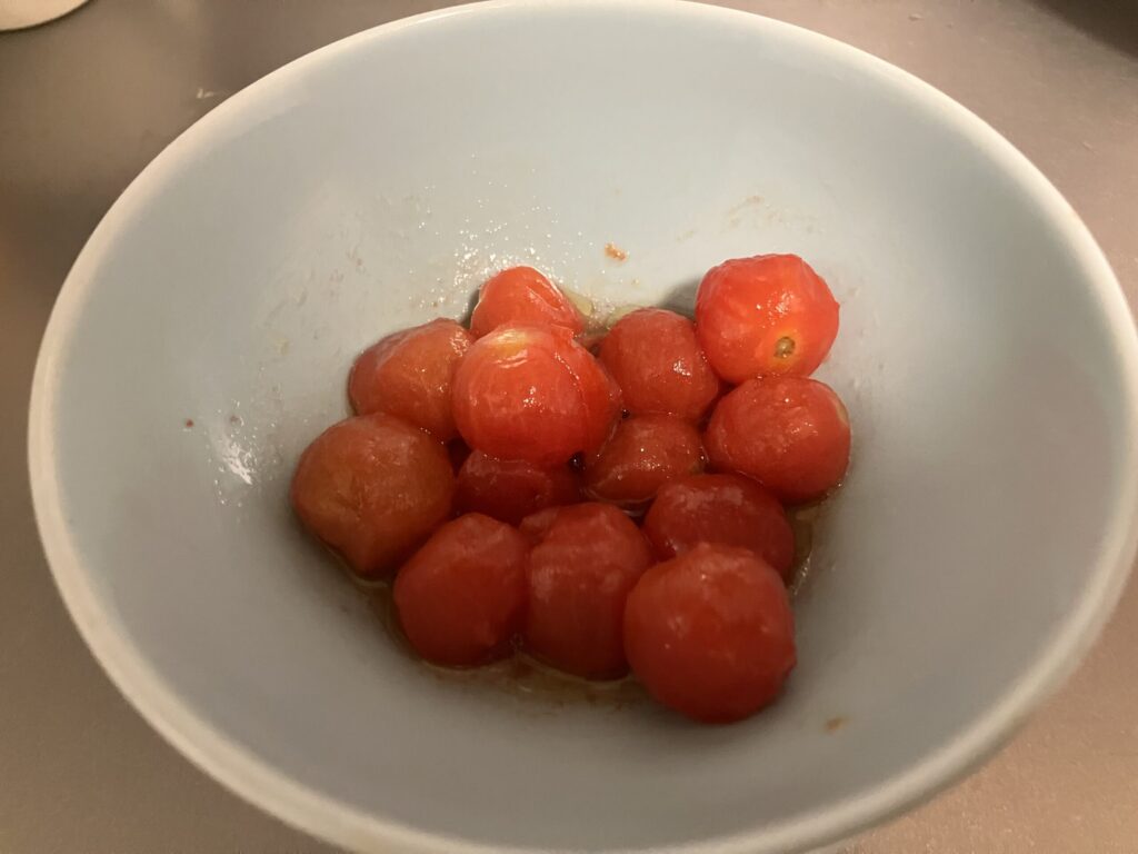 トマトのオリーブオイルサラダ