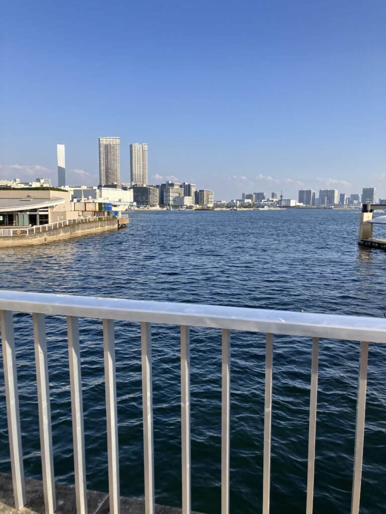 BESIDE SEASIDEのそばの海の風景